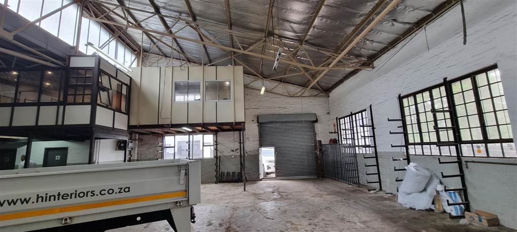500  m² Industrial space in Pinetown Central photo number 1