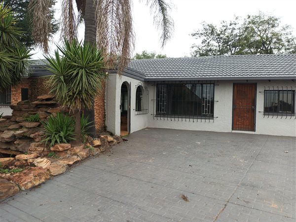 3 Bedroom House 3 Bedroom House