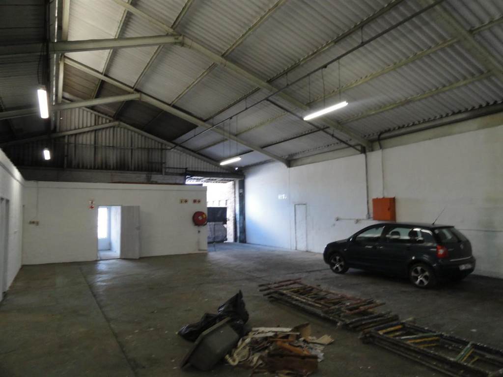 380  m² Industrial space in Beaconvale photo number 5