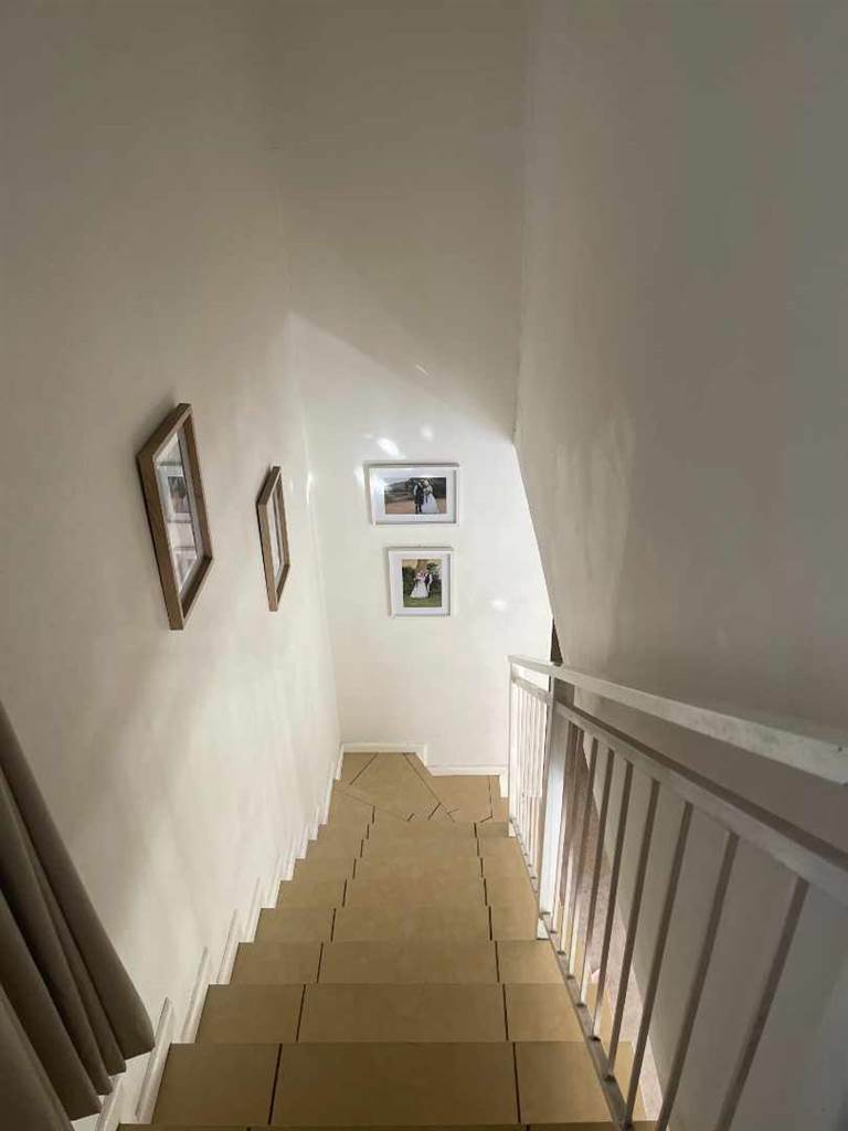 3 Bed Townhouse in Royal Ascot photo number 4