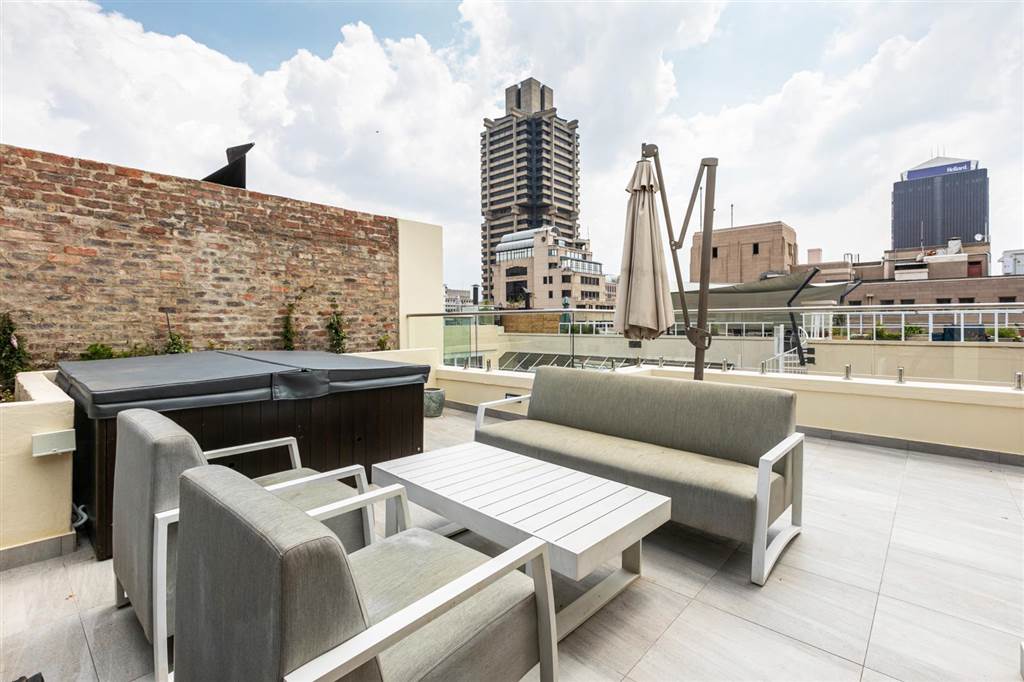 3 Bed Apartment in City & Suburban (Maboneng) photo number 19