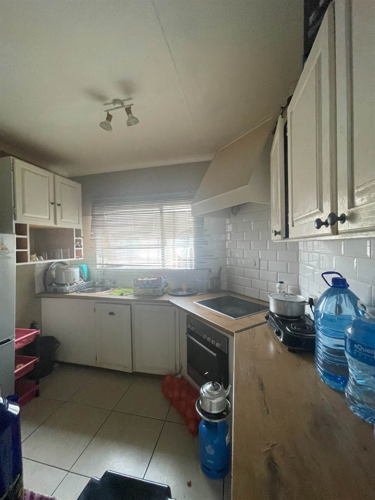 2 Bed Flat in Southernwood photo number 2