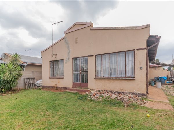 3 Bedroom House 3 Bedroom House