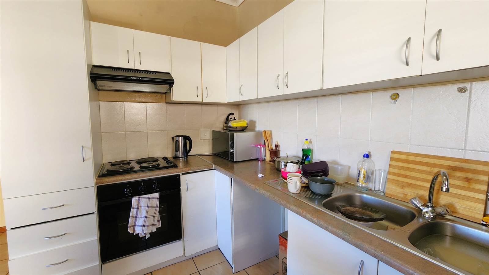 1 Bed Apartment in Strand Central photo number 6