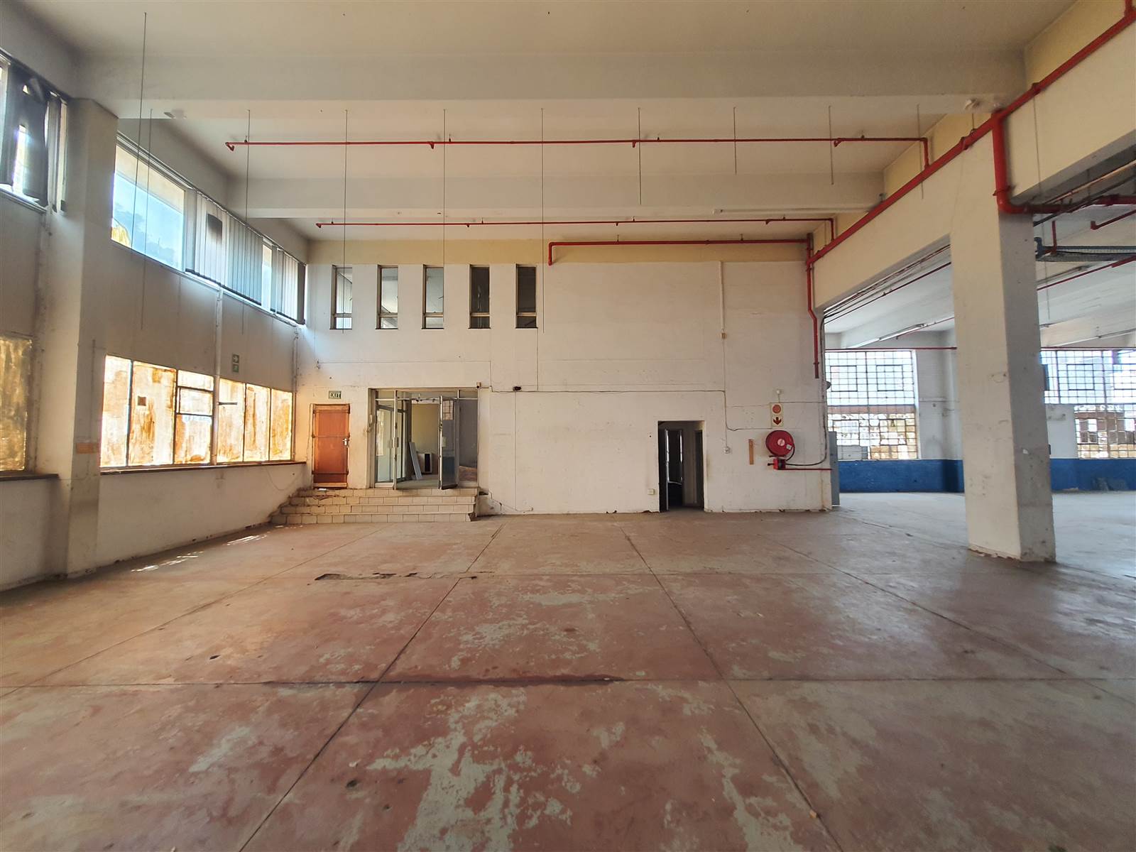 1389  m² Industrial space in Benrose photo number 6