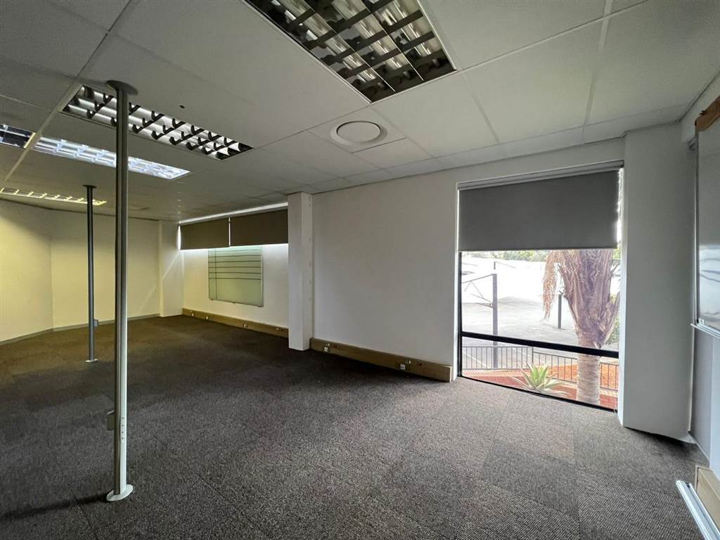 150  m² Commercial space in Aanwins photo number 14
