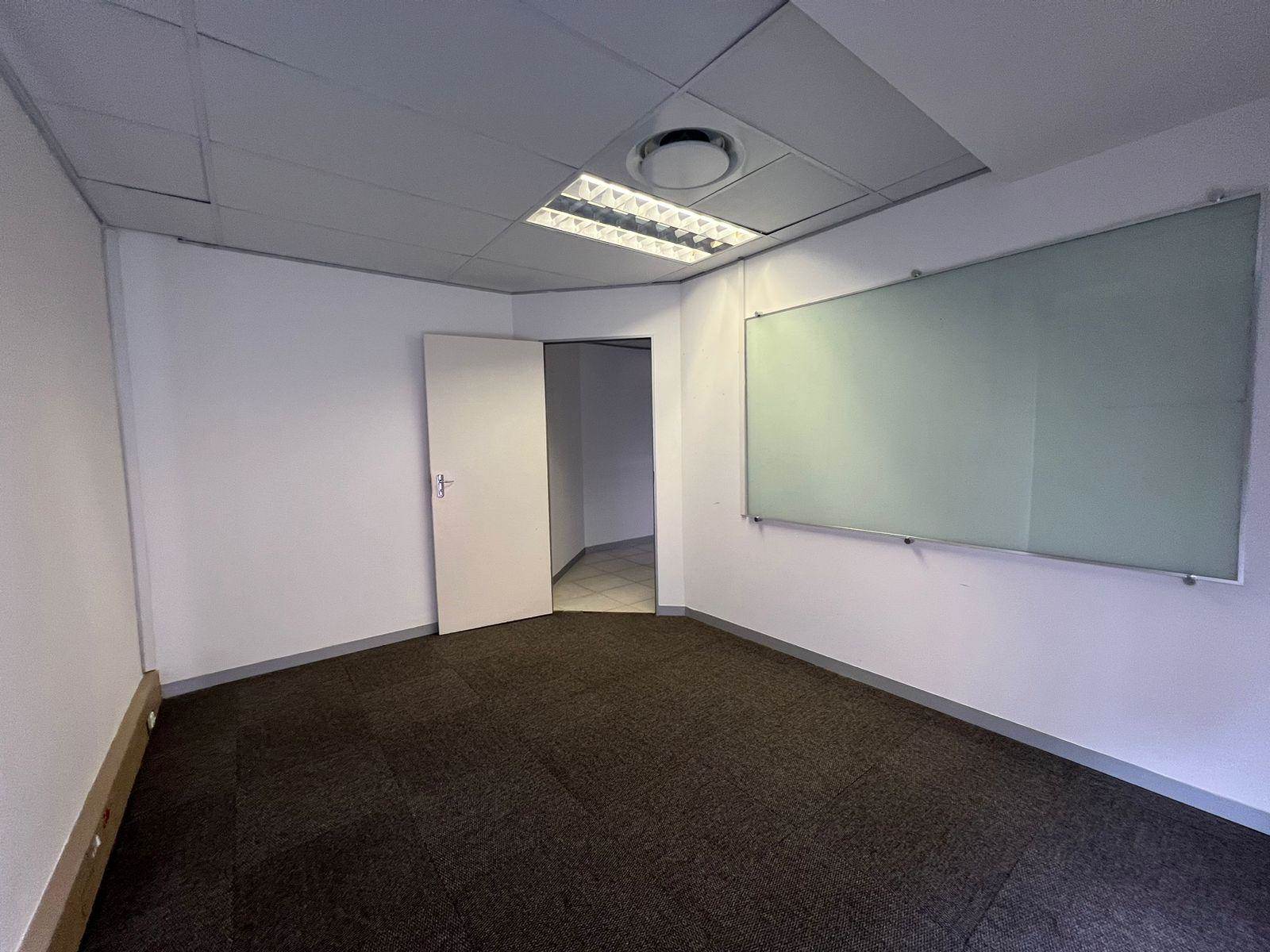 150  m² Commercial space in Aanwins photo number 20