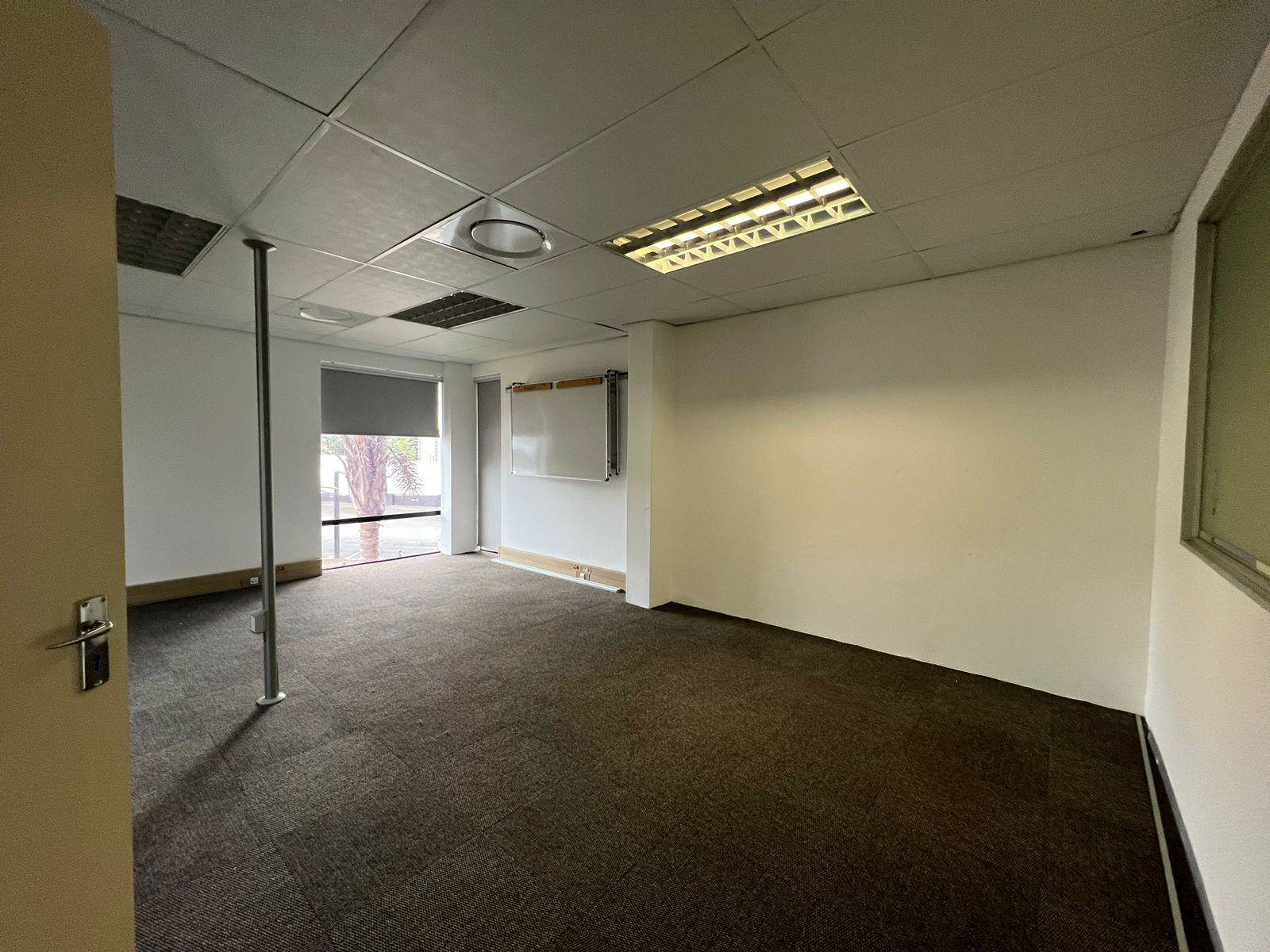 150  m² Commercial space in Aanwins photo number 12