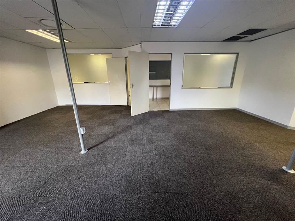 150  m² Commercial space in Aanwins photo number 15