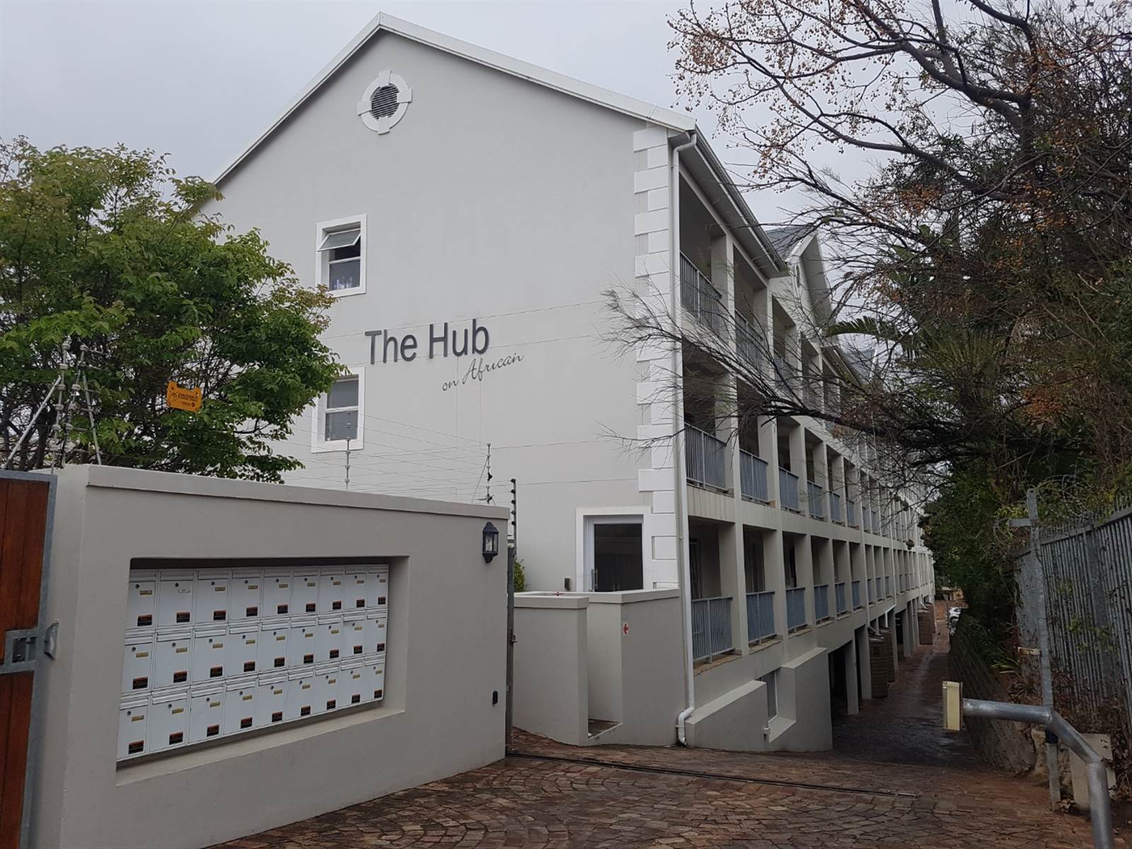 2 Bed Apartment To Rent In Grahamstown Central 