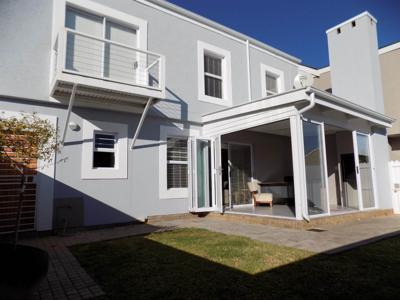 3 Bed Townhouse in Erasmus Park photo number 1