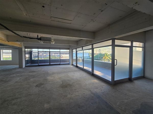 2 402 m² Office Space 2 402 m² Office Space