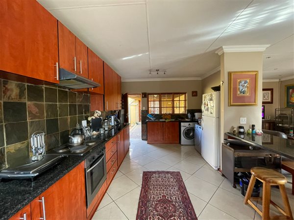 3 Bedroom Townhouse 3 Bedroom Townhouse
