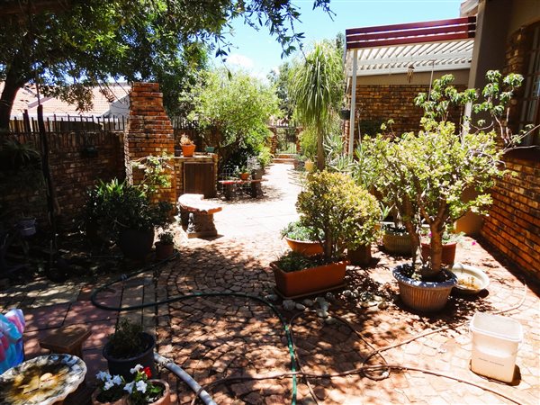 3 Bedroom Townhouse 3 Bedroom Townhouse