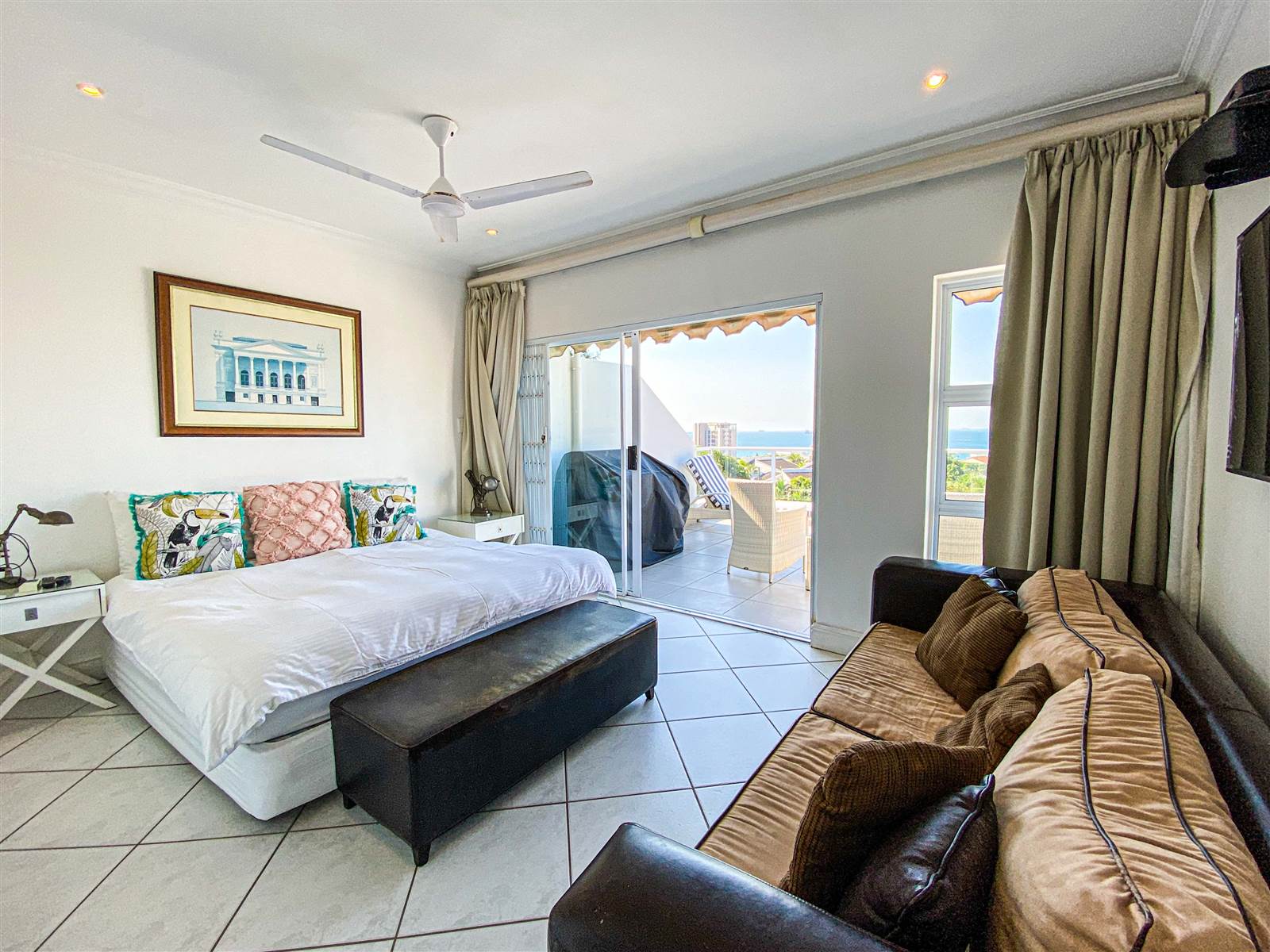 4 Bed Apartment in Umhlanga Rocks photo number 26