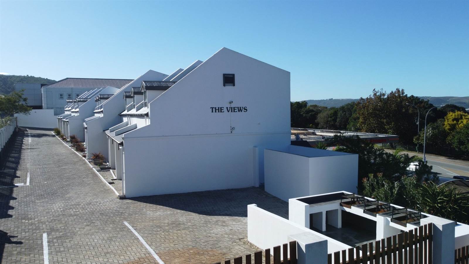 1 Bed Apartment in Knysna Central photo number 10