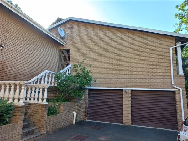 3 Bedroom Townhouse 3 Bedroom Townhouse