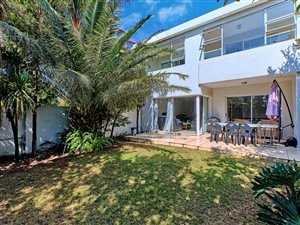 4 Bed Duplex in Melrose North