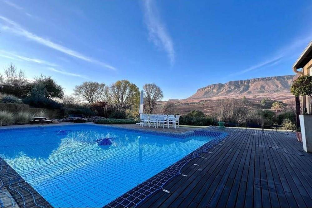 4 Bed House in Harrismith photo number 6