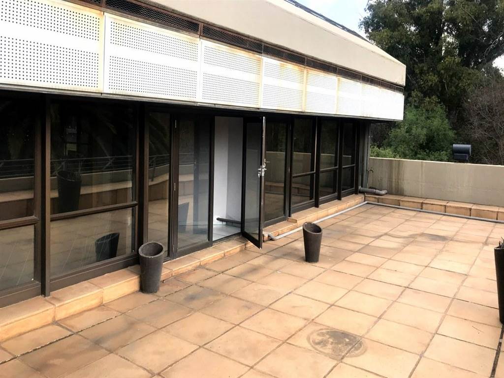 561  m² Office Space in Bedfordview photo number 9