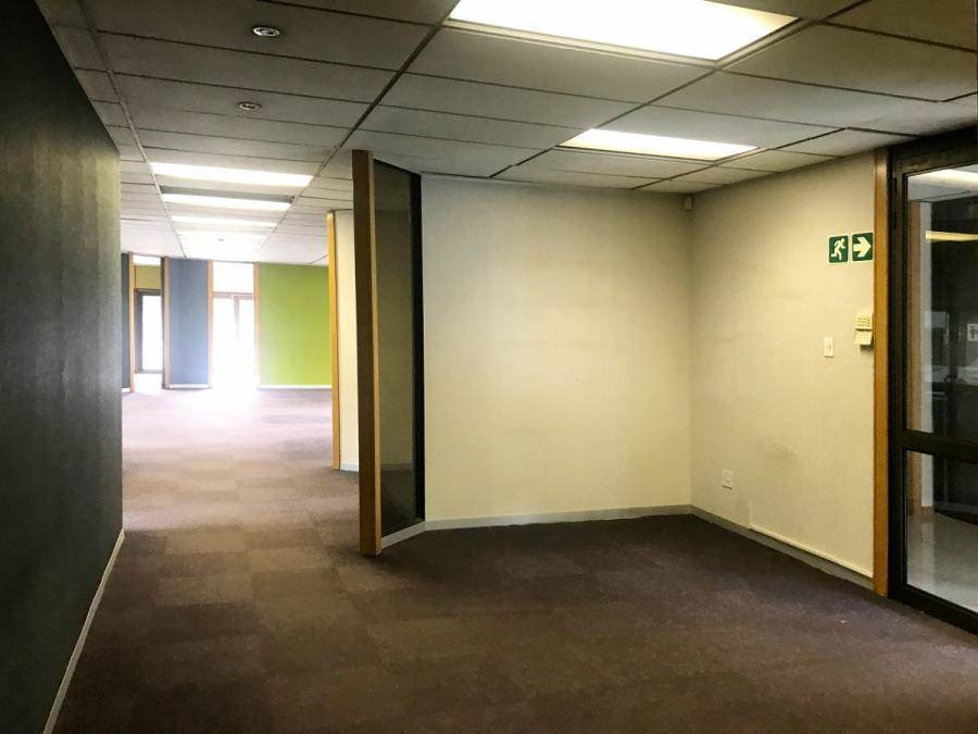 561  m² Office Space in Bedfordview photo number 11