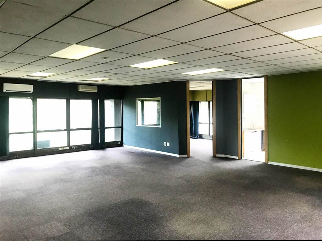561  m² Office Space in Bedfordview photo number 4