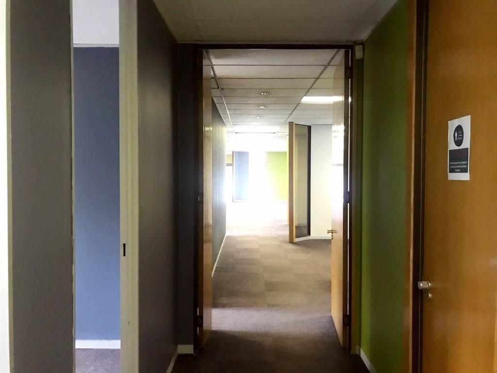 561  m² Office Space in Bedfordview photo number 5