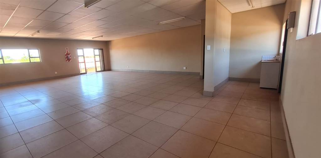 100  m² Office Space in Kathu photo number 6