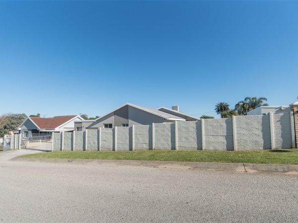 3 Bedroom House 3 Bedroom House
