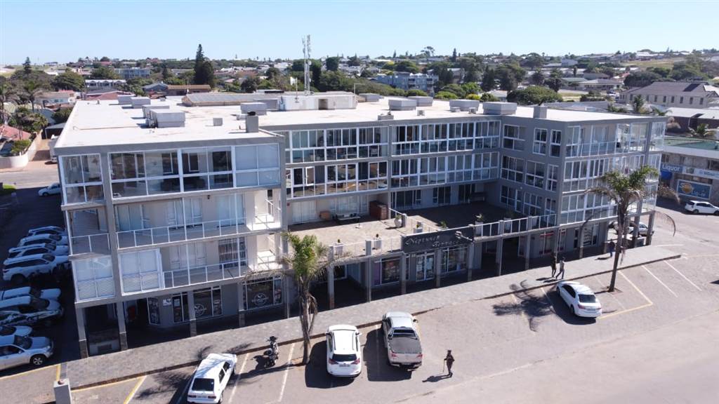 465  m² Commercial space in Jeffreys Bay photo number 2