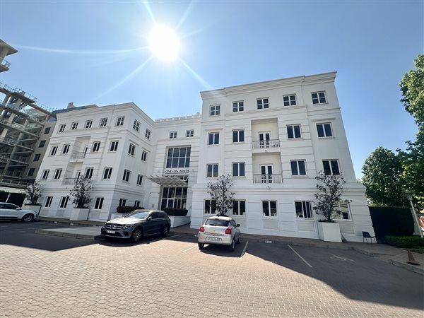 632  m² Commercial space in Melrose Estate