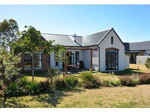 3 Bed House in St Johns Village