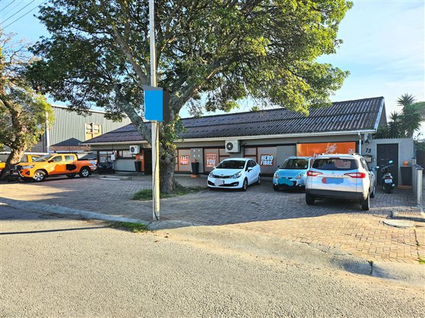 740  m² Office Space in Newton Park