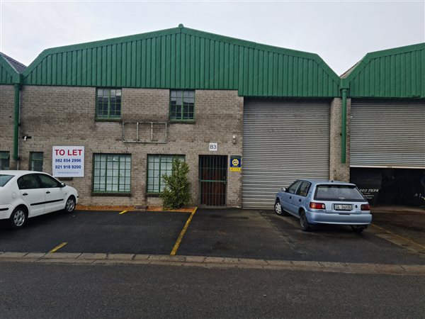 318  m² Industrial space