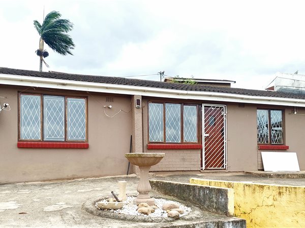4 Bedroom House 4 Bedroom House