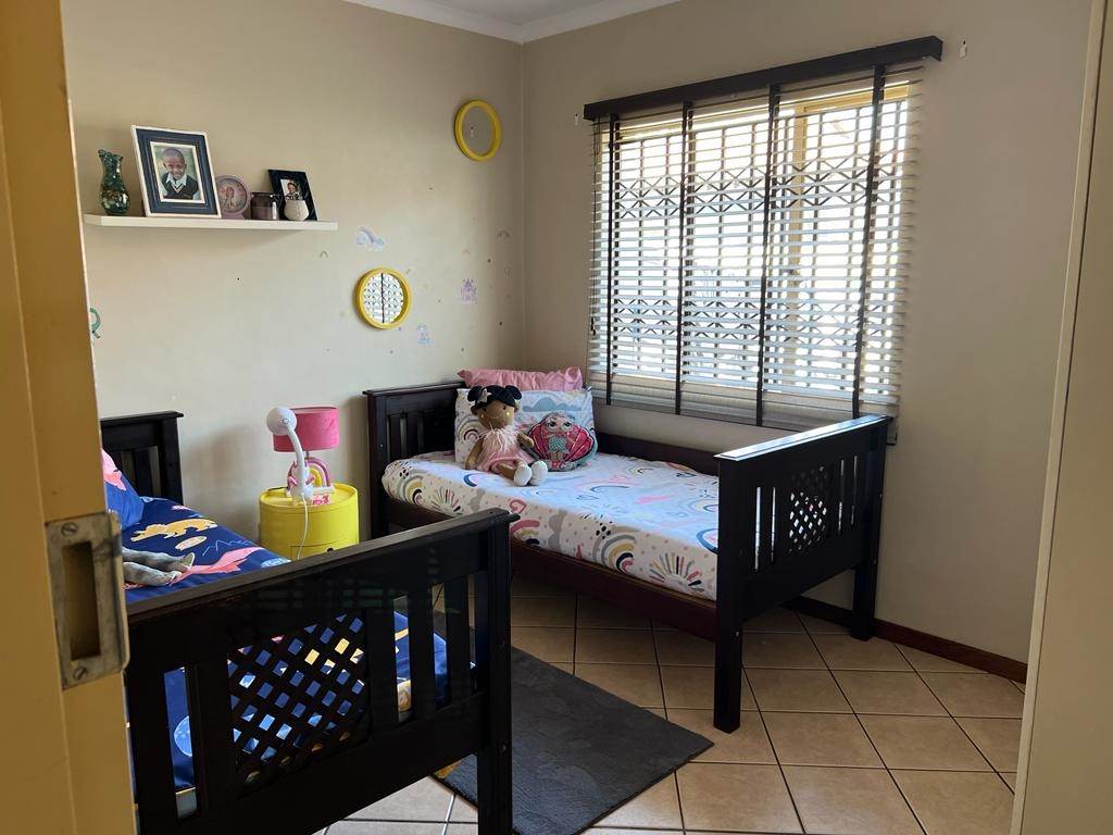 3 Bed Townhouse in Highveld Park photo number 10