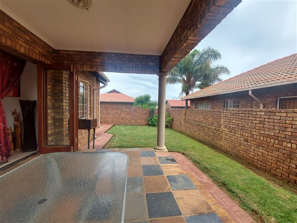 3 Bed Townhouse in Magalieskruin