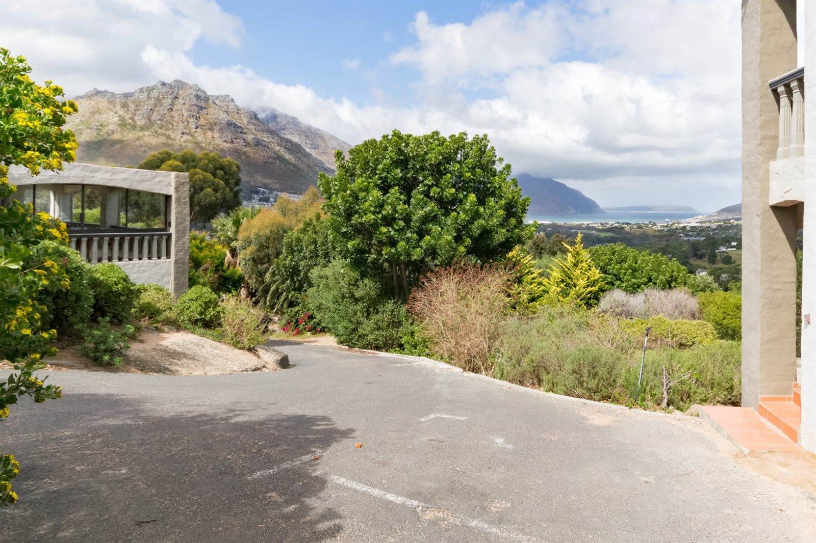 16 Bed House in Hout Bay and surrounds photo number 27