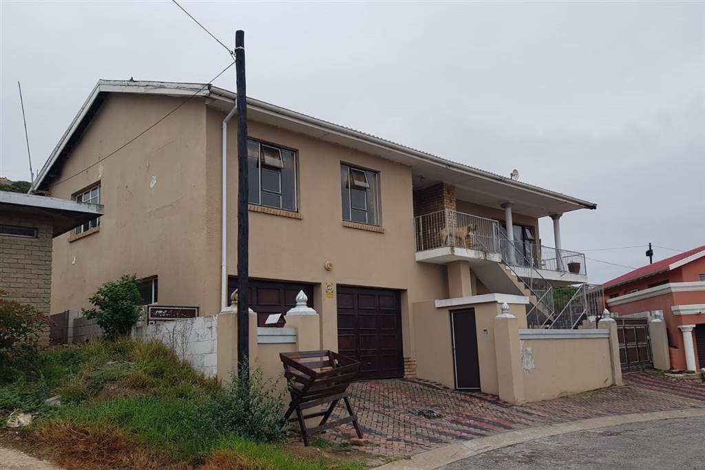 6 Bed House in Kwamagxaki photo number 1