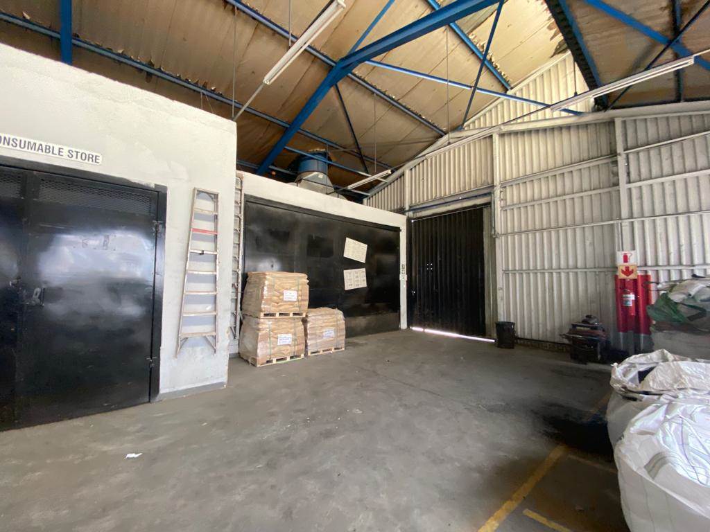1356  m² Industrial space in Industria West photo number 16
