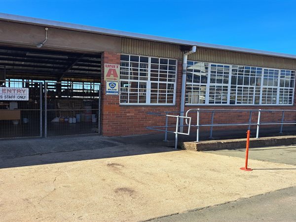 334  m² Industrial space in Pinetown Central