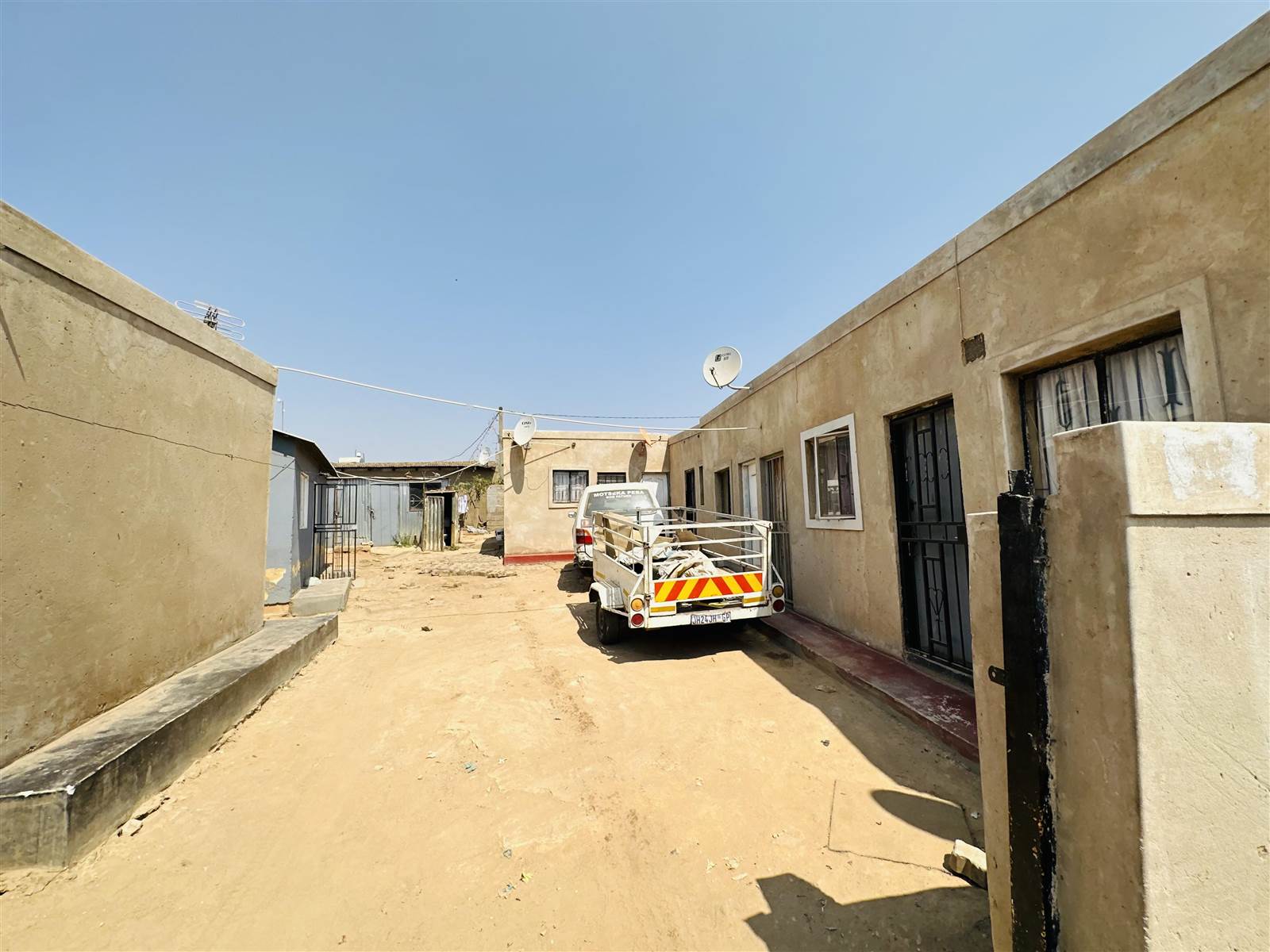 2 Bed House in Ivory Park photo number 1