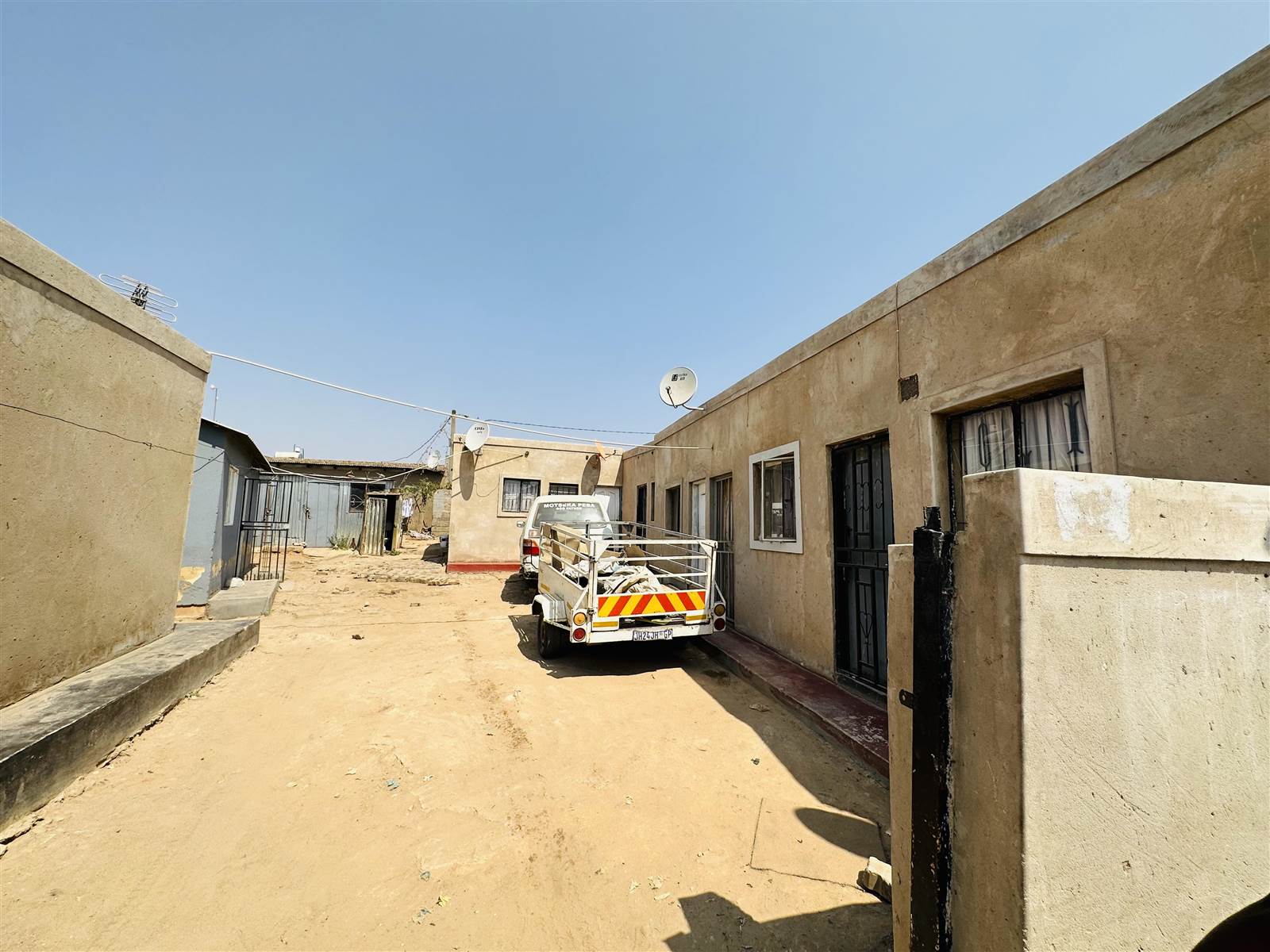2 Bed House in Ivory Park photo number 18