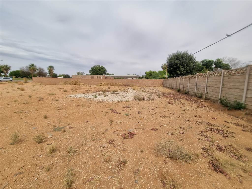 952 m² Land available in Flora Park photo number 2