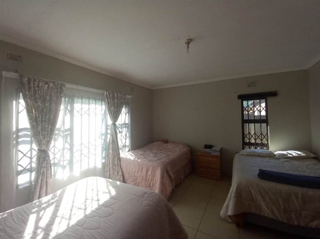 4 Bed House in Nyala Park photo number 12