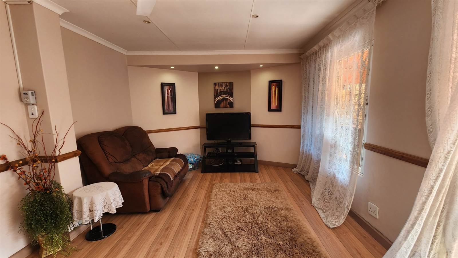 3 Bed Townhouse in Meyersdal photo number 6