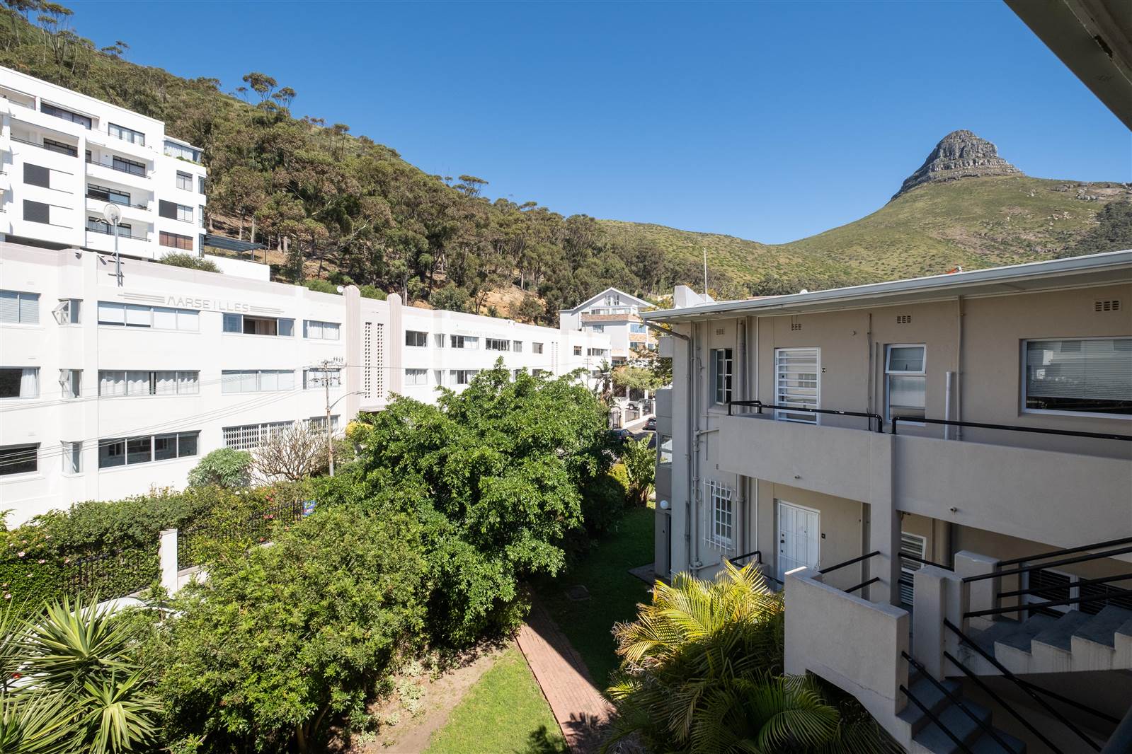 3 Bed Apartment in Fresnaye photo number 20