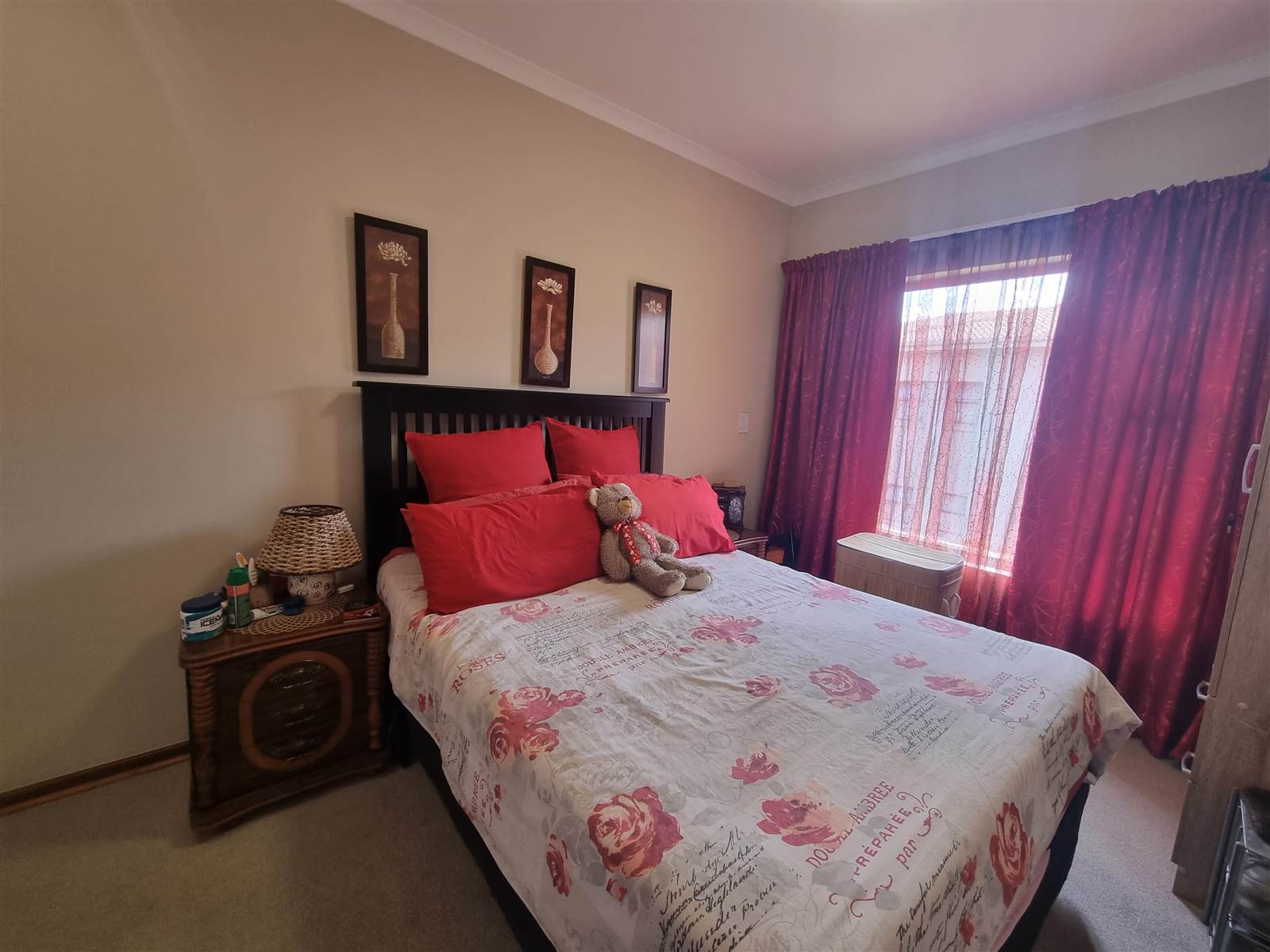 1 Bed Cluster in Hazeldean (Silverlakes Surroundings) photo number 4