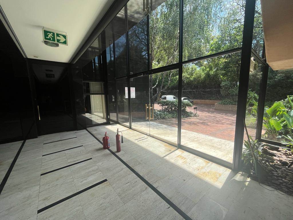 731  m² Commercial space in Parktown photo number 6