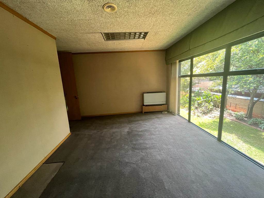 731  m² Commercial space in Parktown photo number 16